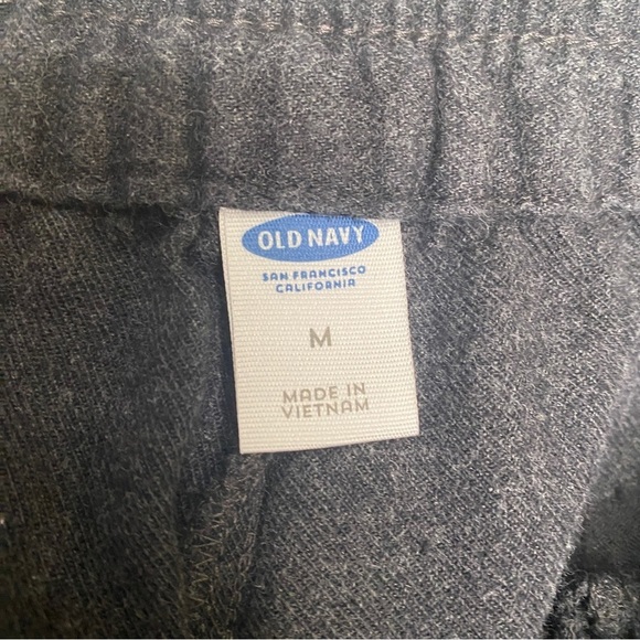 Old Navy Wool Like Soft Dark Charcoal Cuffed Ankle Pants Size Medium - Picture 8 of 10